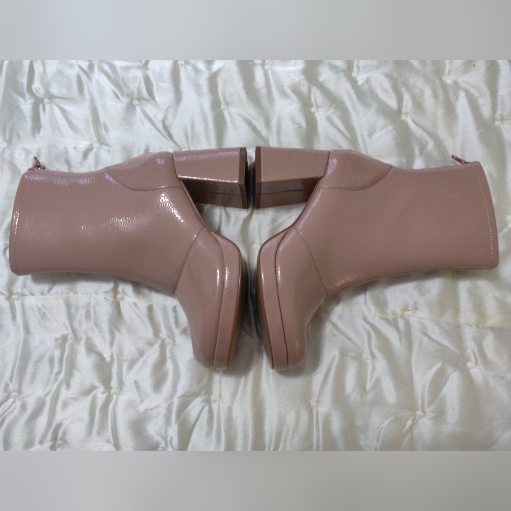 Journee Collection Nude Boots. - Picture 3 of 12